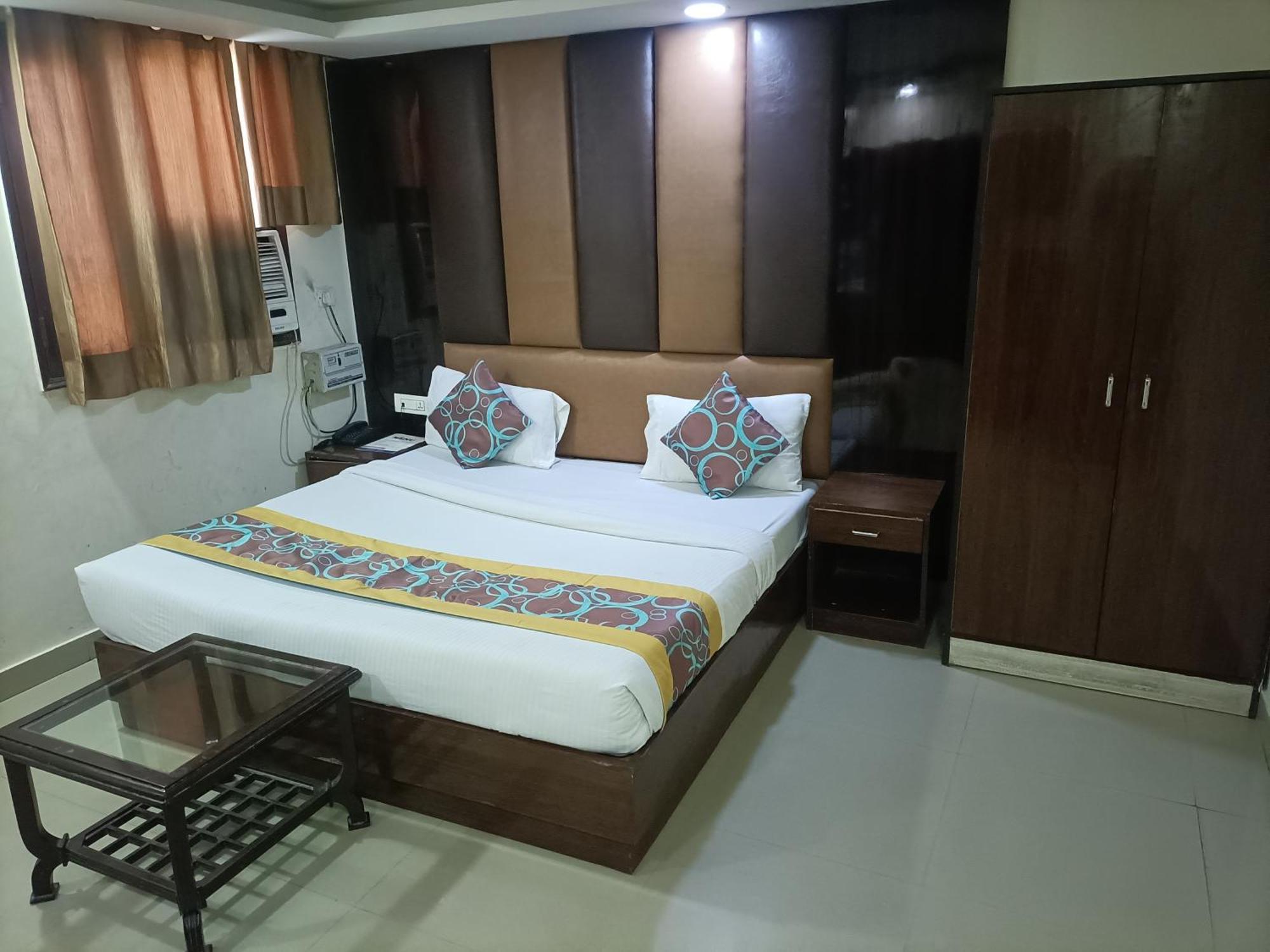 Hotel Ringer New Delhi Exteriör bild
